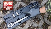 UNITEC Drehmomentschlüssel, Einstellbar von 40 bis 210 Nm, Antrieb 1/2" Vierkant, mit Stecknüssen 17/19 mm und Verlängerung