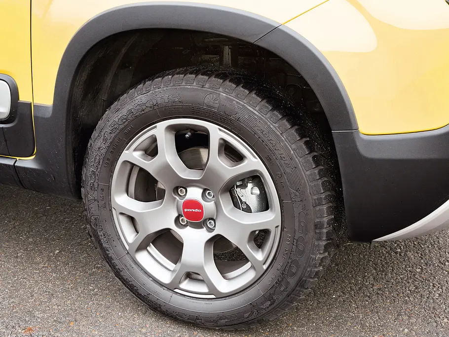 Fiat Panda 4x4 Cross 1.3 Multtijet Klein-SUV Vergleichstest Allrad Diesel Felge Rad