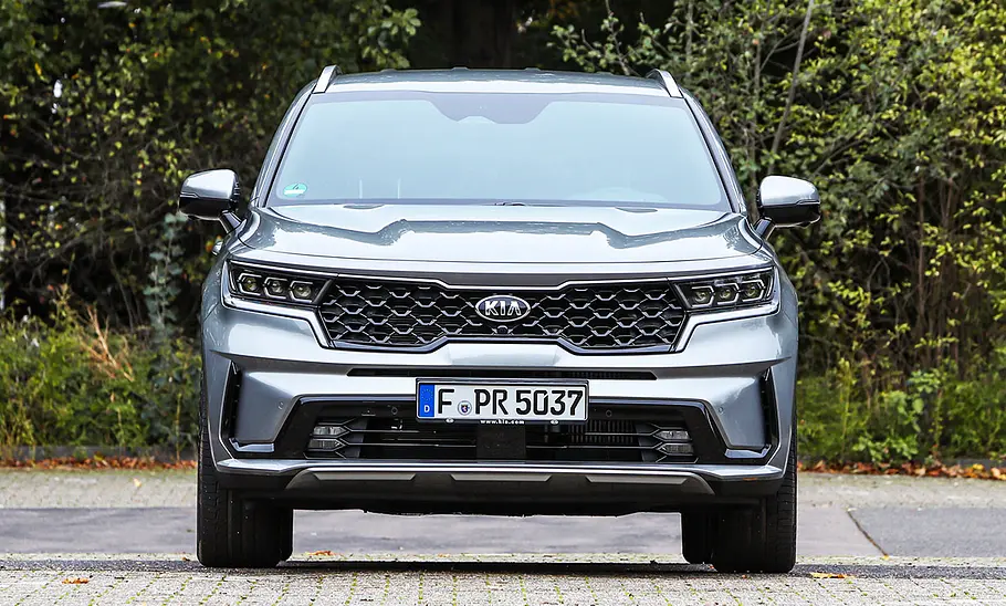 Kia Sorento (2020) Der Kia Sorento (2020), statisch von vorne fotografiert.