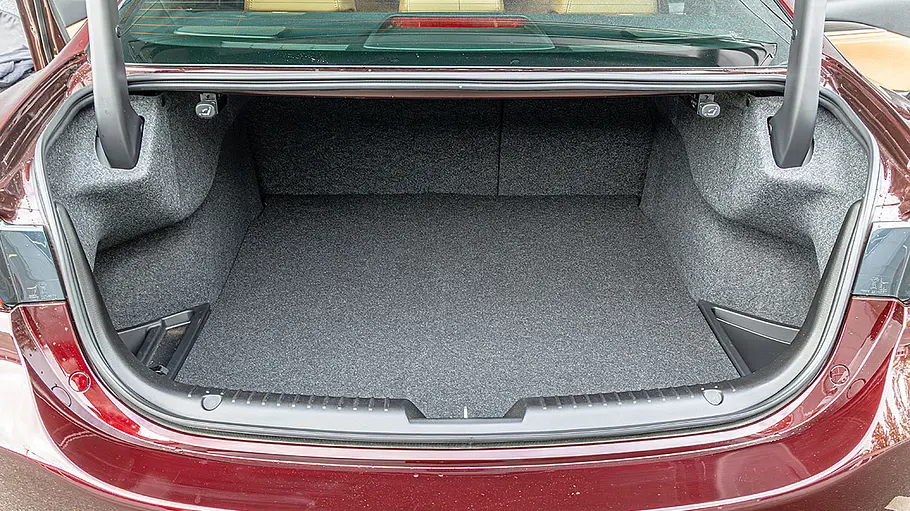 Der Kofferraum des Mazda6.