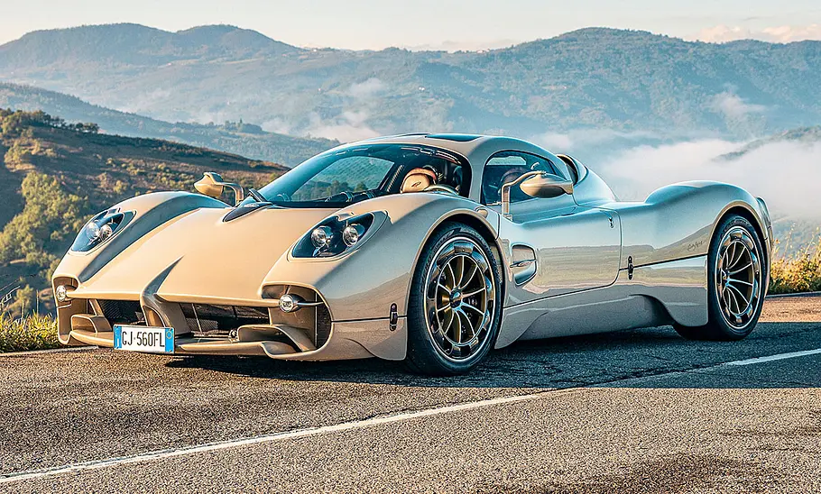 Pagani Utopia; statisch von vorne rechts