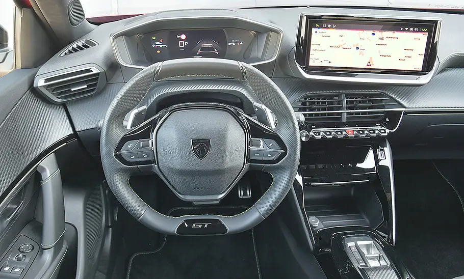 Peugeot 2008; Cockpit