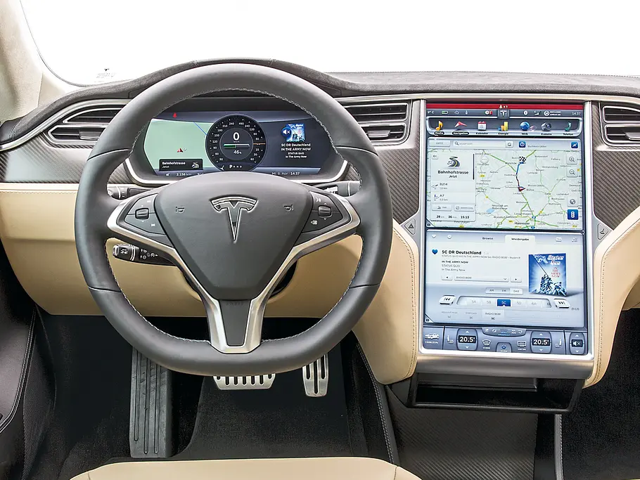 Tesla Model S P85D Sportler Elektroauto Fließheck-Limousine Vergleichstest