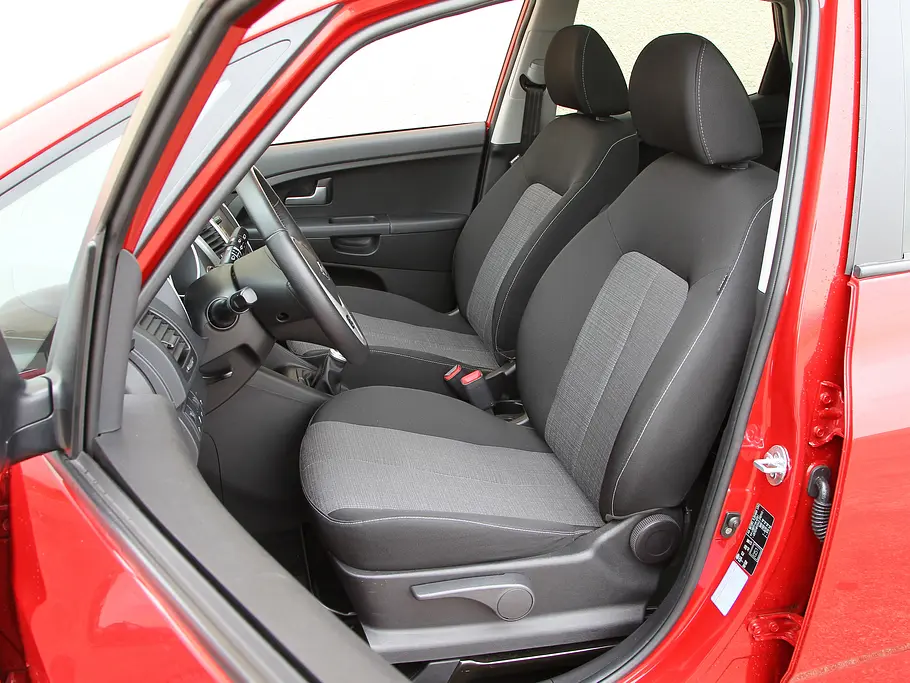 Vergleichstest Mini-Van Kia Venga 1.4 CRDi Vergleich Turbodiesel Innenraum