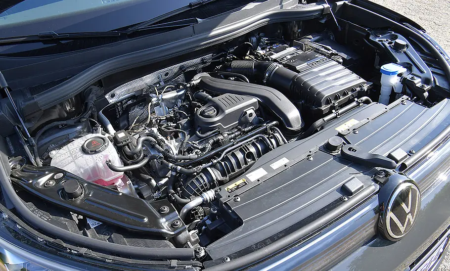 VW Tiguan Der Blick in den Motorraum des VW Tiguan.
