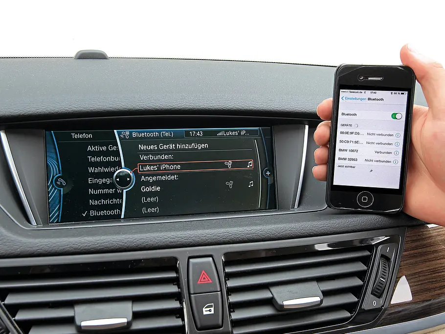 BMW X1 SUV Van Vergleichstest Konnektivität Smartphone iDrive