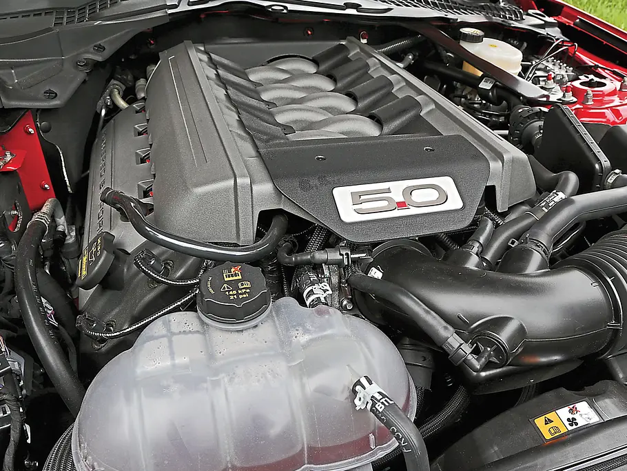 Ford Mustang GT US-Sportwagen Vergleich Motor V8