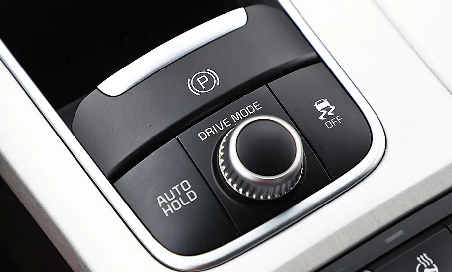 BMW 320d/Kia Stinger 2.2 CRDi/Mercedes C 220 d/Peugeot 508 BlueHDi 180:Test