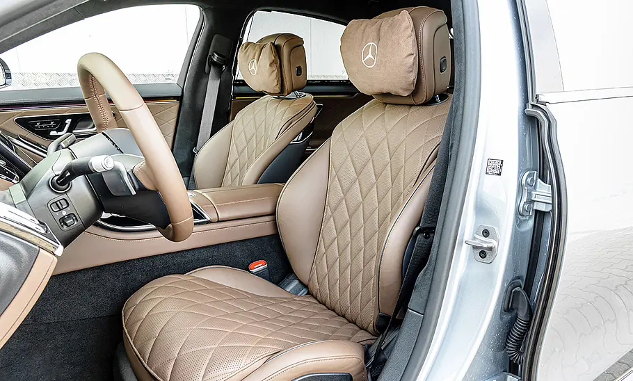 Mercedes S-Klasse lang; vordere Sitze