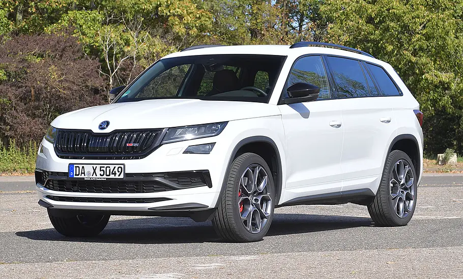 Skoda Kodiaq RS (2017) Der Skoda Kodiaq RS (2017), statisch von vorne links fotografiert.