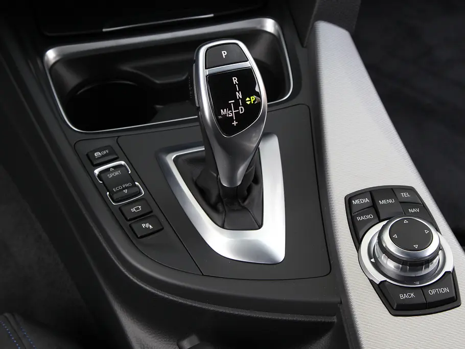 BMW 330d Touring Vergleichstest Sportkombis Gangschaltung