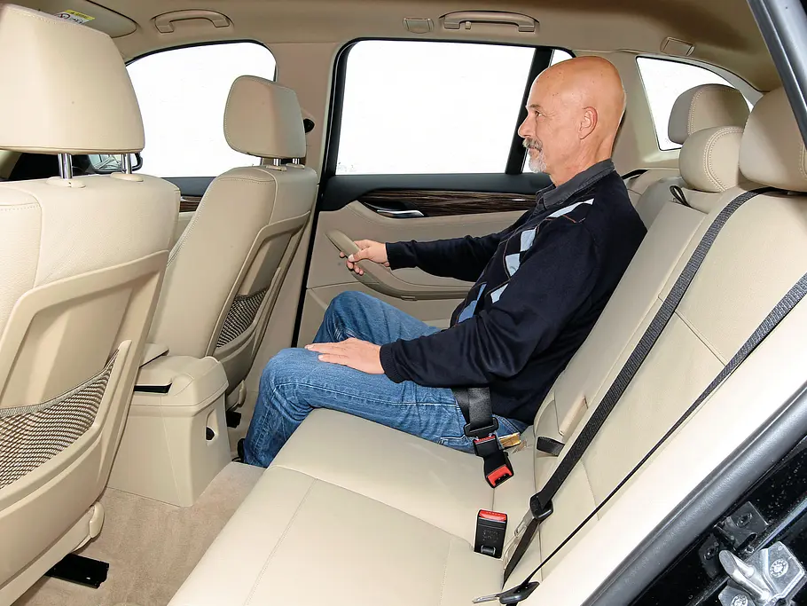 BMW X1 SUV Van Vergleichstest Rückbank