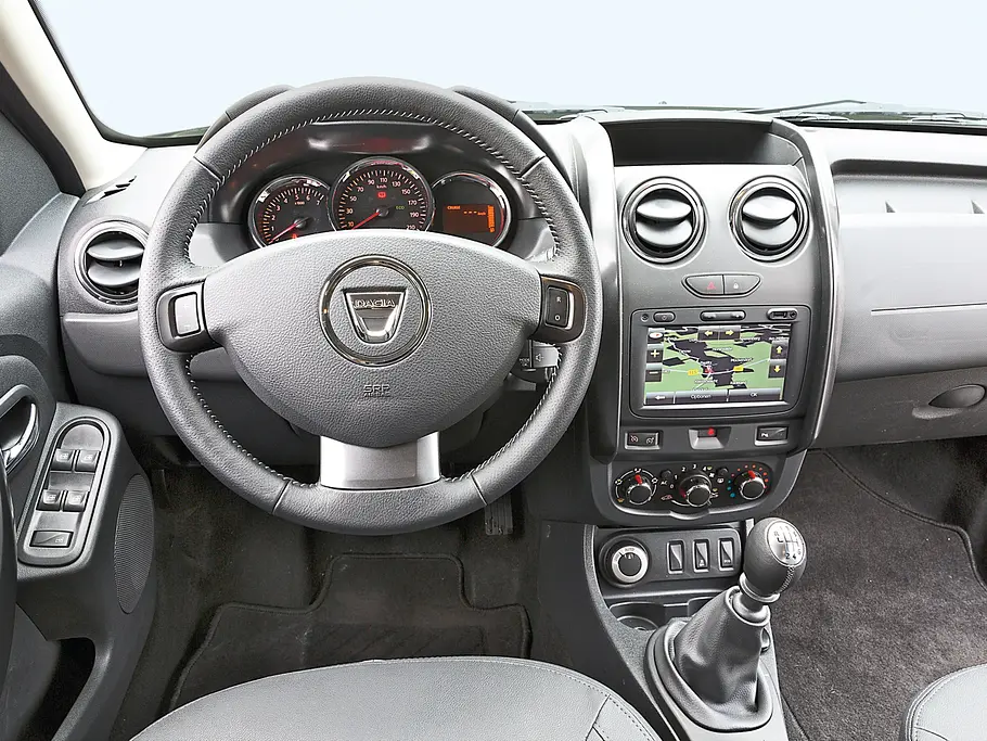 Dacia Duster dCi 110 4x4 Klein-SUV Vergleichstest Allrad Diesel innenraum Cockpit