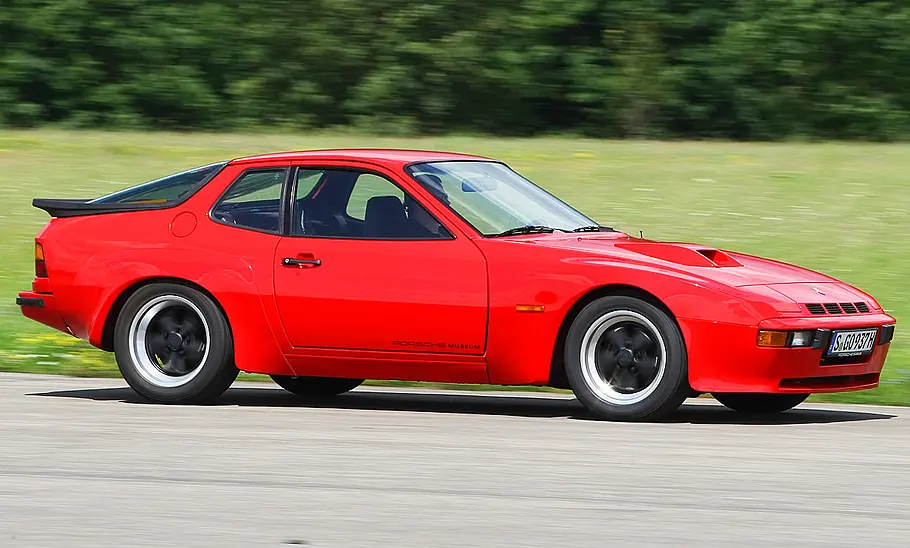 PORSCHE 924 CARRERA GT