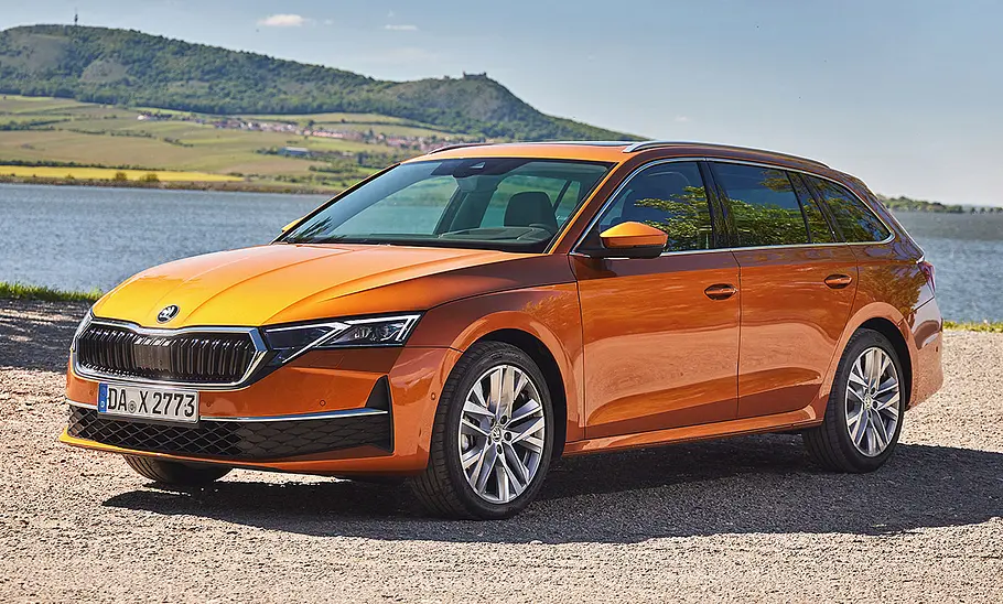 Skoda Octavia Combi Facelift (2024) Skoda Octavia Combi Facelift (2024) stehend, von schräg vorne