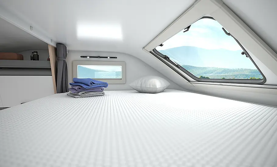 Das Alkovenbett im Sun Living A 75 SL (2026).