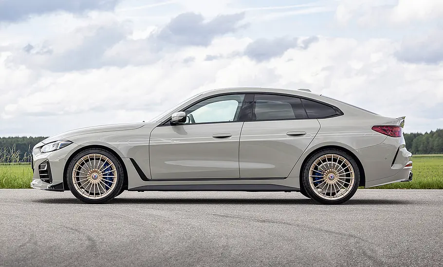Alpina B4 GT Gran Coupé (2024); stehend, Seite