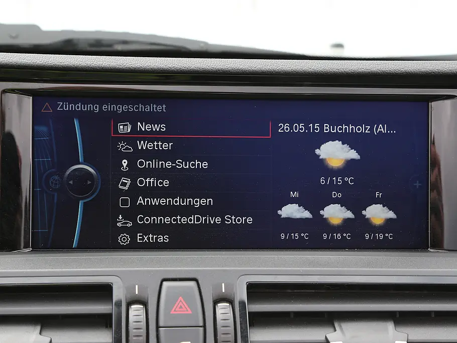 BMW Z4 sDrive28i Roadster Vergleichstest Innenraum Multimedia Connectivity Display