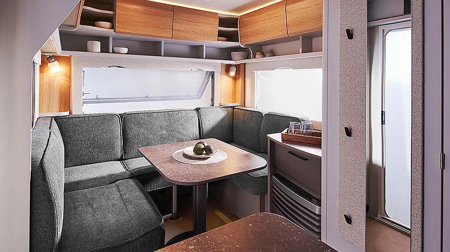 Bürstner B66 Caravan Das Bild zeigt die Sitzgruppe des Bürstner B66 Caravan.