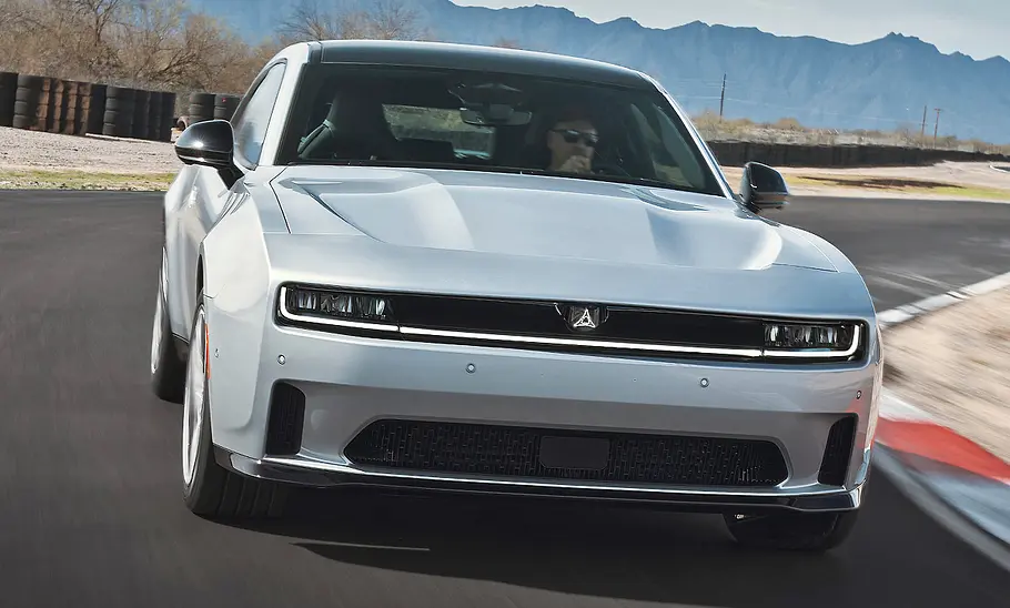 Dodge Charger (2025) Dodge Charger (2024)