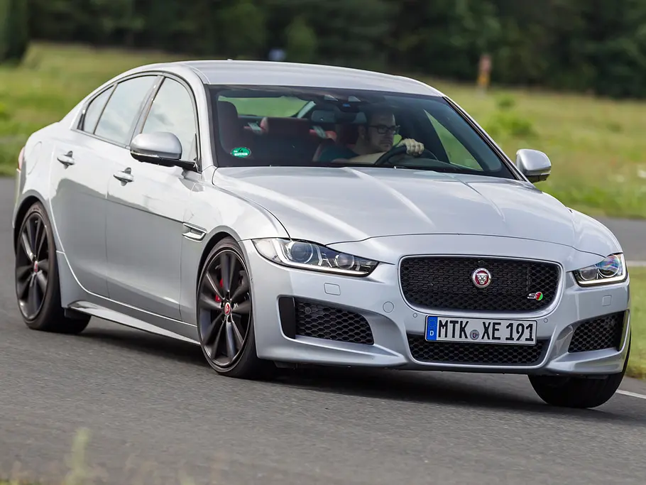 Jaguar XE S Vergleichstest