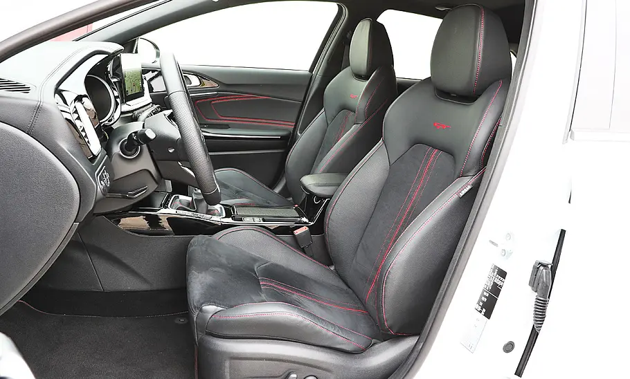 Honda Civic 1.5 VTEC Turbo/Kia Ceed GT 1.6 T-GDI: Test