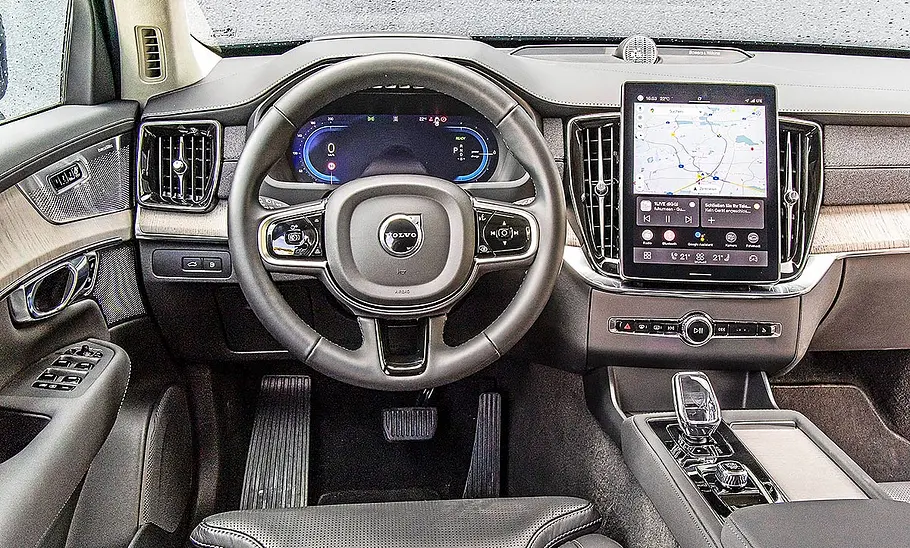 Volvo XC90 Blick auf die Armaturen im Innenraum des Volvo XC90.
