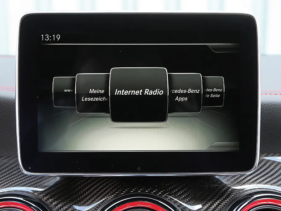 Mercedes CLA 45 AMG Shooting Brake Vergleichstest Infotainment Multimedia