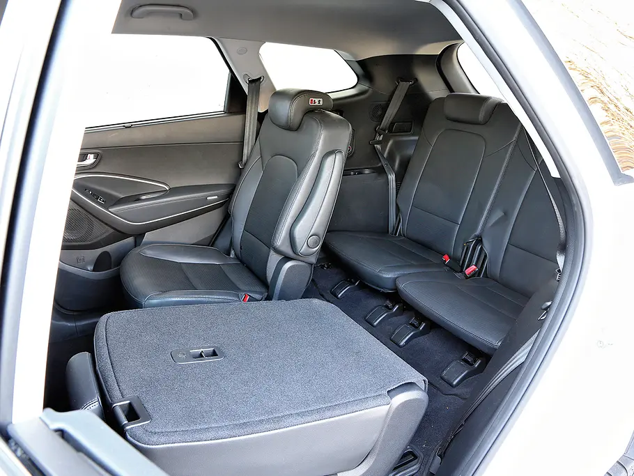 Hyundai Grand Santa Fe 2.2 CRDi 4WD SUV Diesel Vergleichstest Fond