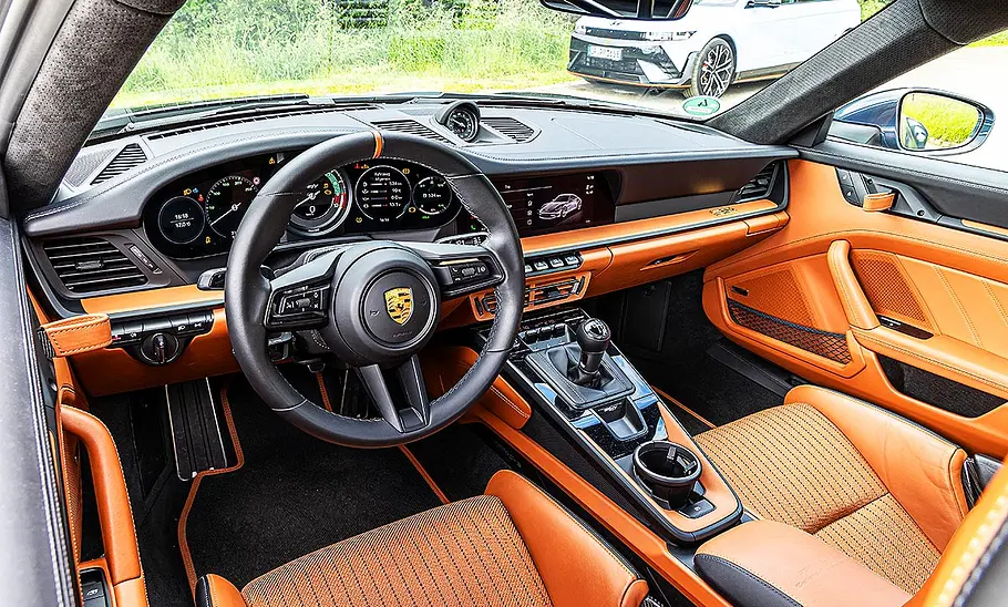 Porsche 911 S/T Porsche 911 S/T Cockpit