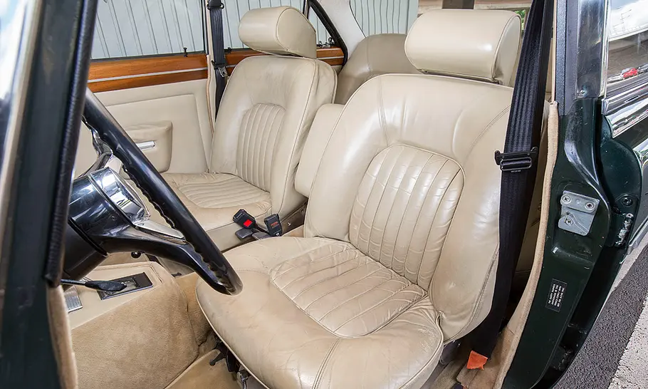 Die Sitze des Rover P5B Coupé.