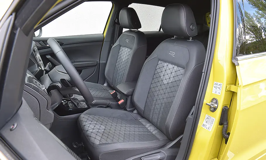 VW T-Cross; vordere Sitze