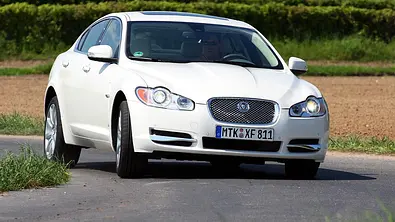 Jaguar XF 4.2 V8