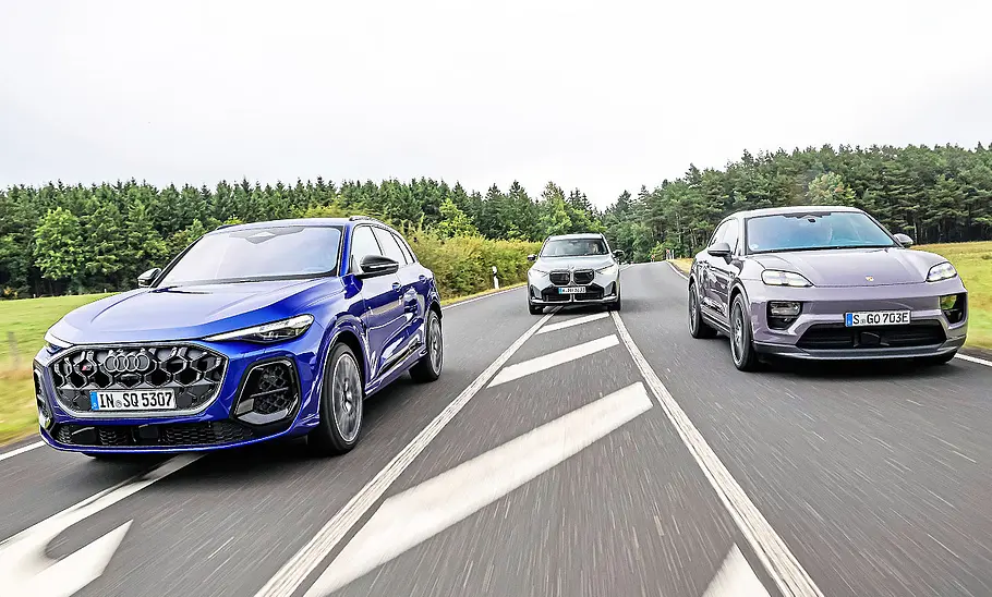 Audi SQ5/BMW X3 M50 xDrive/Porsche Macan 4 Audi SQ5, und BMW X3 und Porsche Macan.