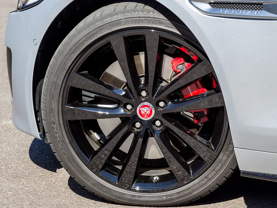 Jaguar XE S Vergleichstest