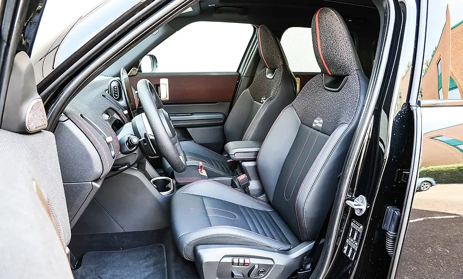 Mini Countryman; Innenansicht; Innenraum; Interieur; Cockpit; Sitze; Armaturen