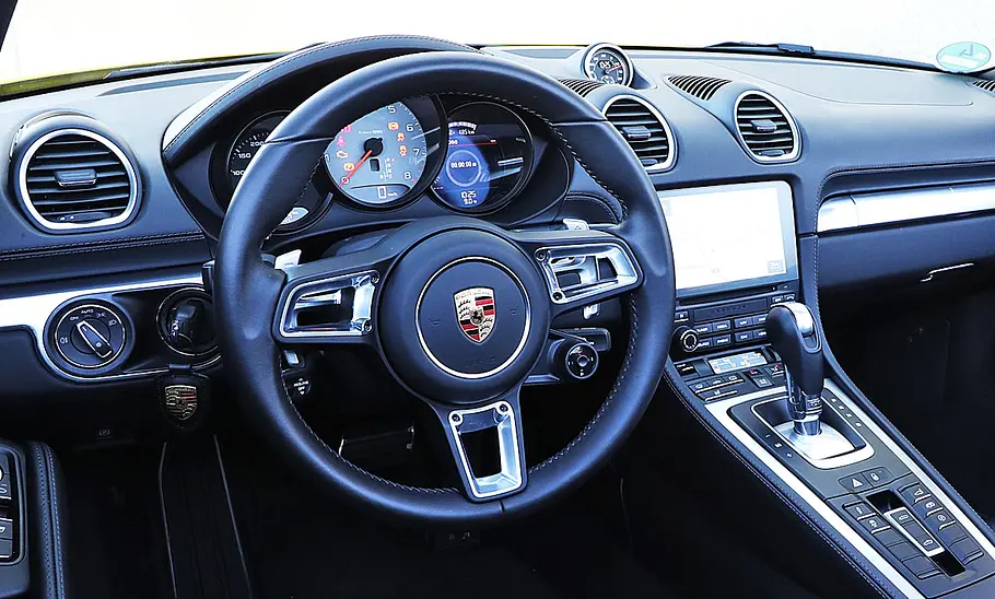 BMW Z4 Roadster M40i/Chevrolet Camaro V8 Cabrio/Porsche 718 Boxster S: Test