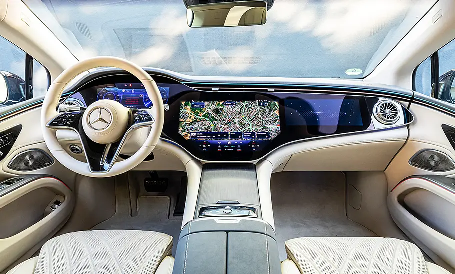 Das Cockpit des Mercedes EQS.