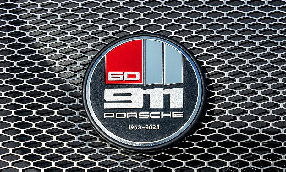 Porsche 911 S/T Porsche 911 S/T Emblem