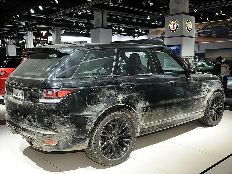 James Bond Range Rover Sport SVR