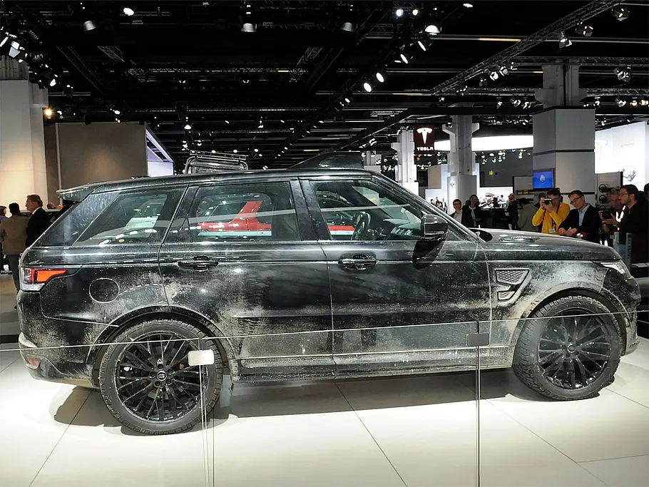 James Bond Range Rover Sport SVR