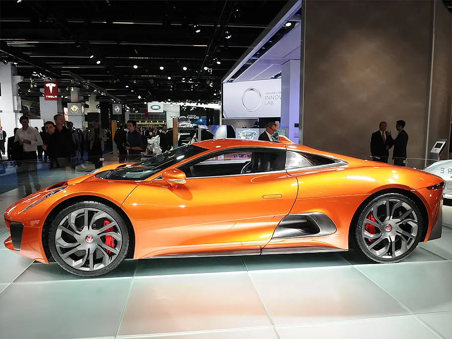 James Bond Jaguar C-X75