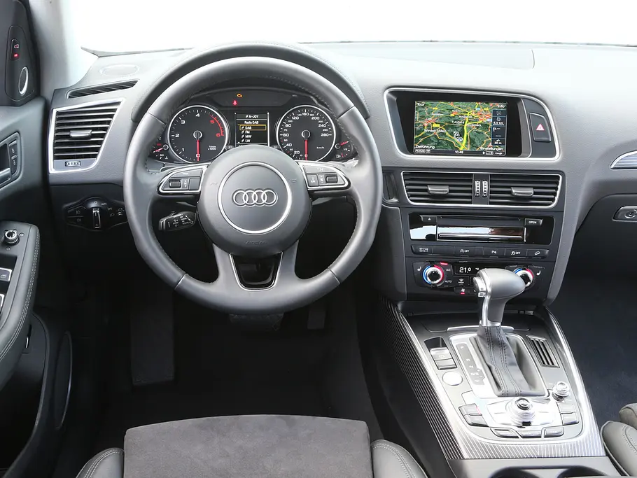 Audi Q5 2.0 TDI clean diesel quattro Audi Q5 2.0 TDI clean diesel quattro SUV Vergleichstest