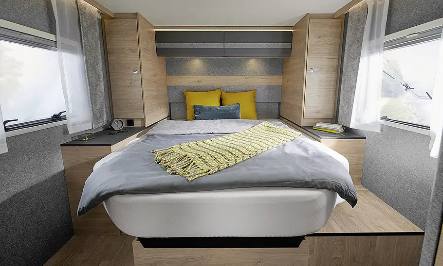 Queensbett Ansicht des Queensbettes im Heck des Carado V339.