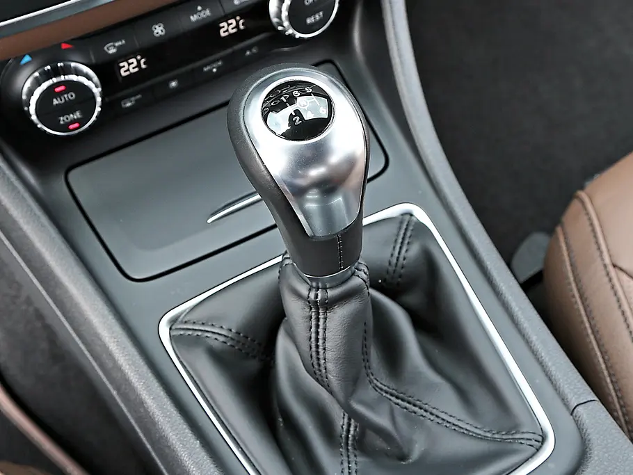 Mercedes A 180 CDI Kompakte Diesel Vergleichstest Schaltung Getriebe