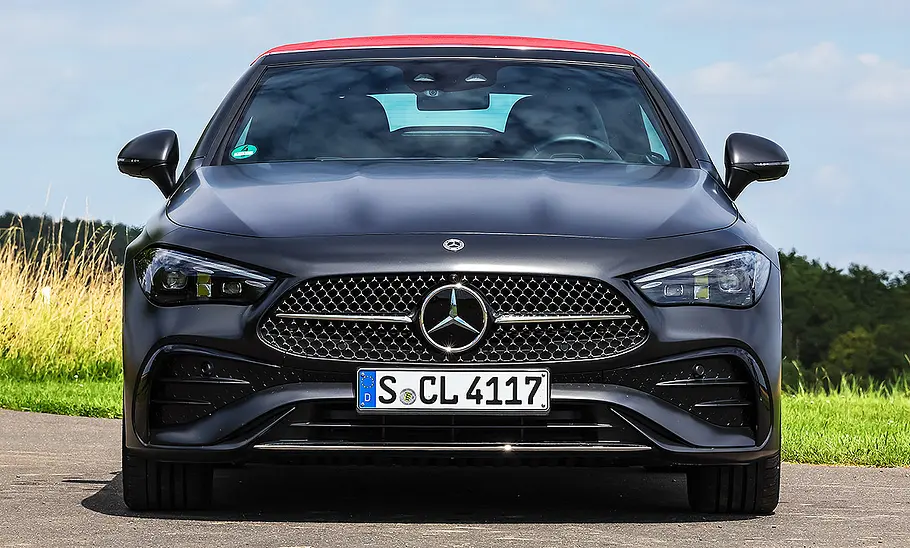 Mercedes CLE Cabriolet; Außenansicht; stehend; Cabrio; Frontalsicht