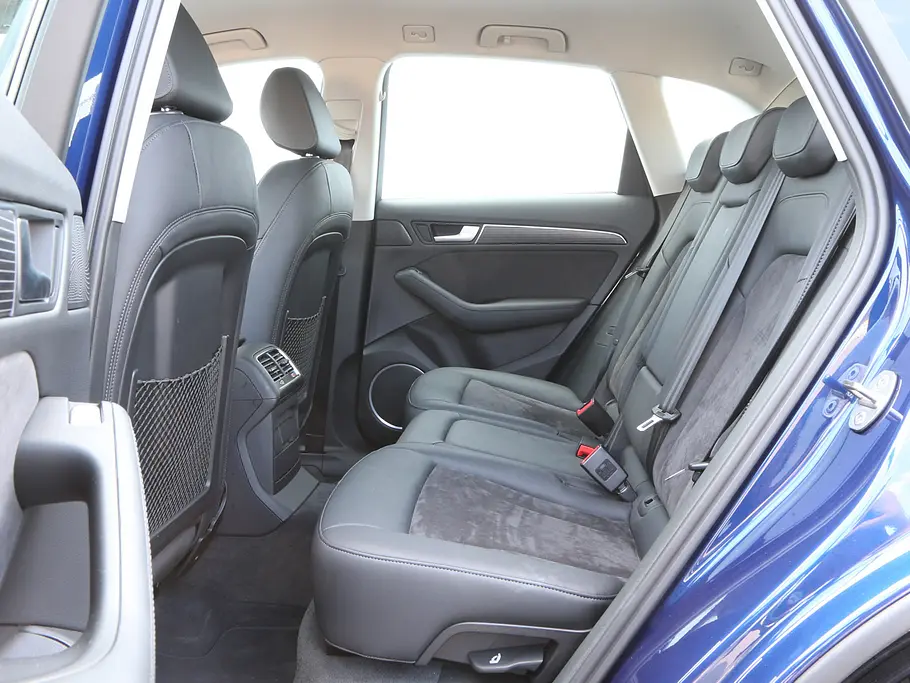 Audi Q5 2.0 TDI clean diesel quattro Audi Q5 2.0 TDI clean diesel quattro SUV Vergleichstest