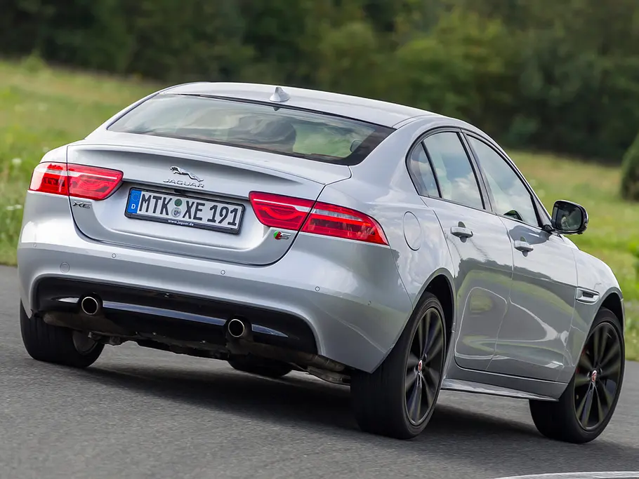 Jaguar XE S Vergleichstest