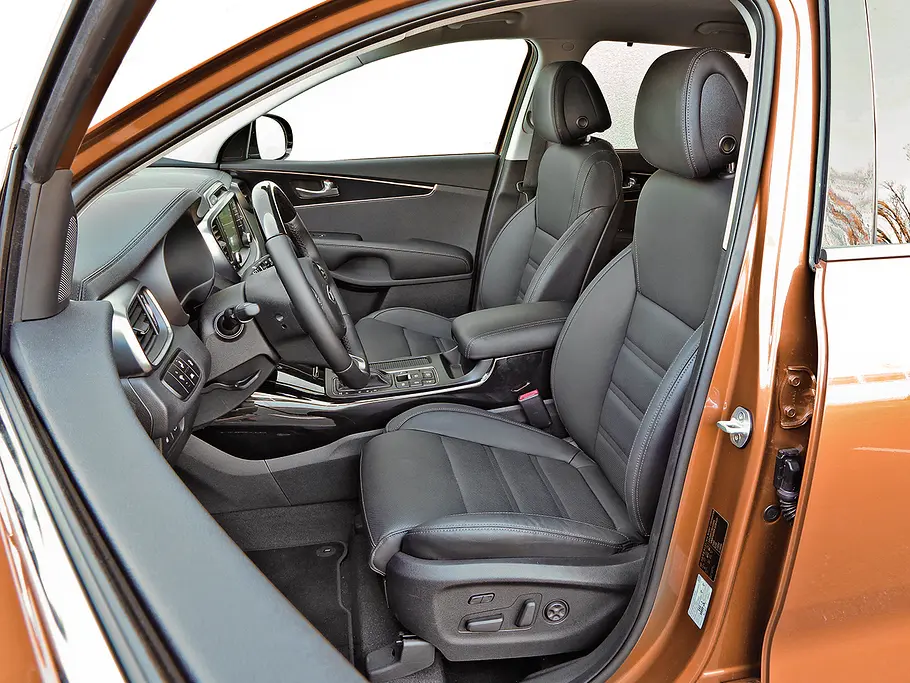 Kia Sorento 2.0 CRDi 4WD SUV Diesel Vergleichstest Sitze