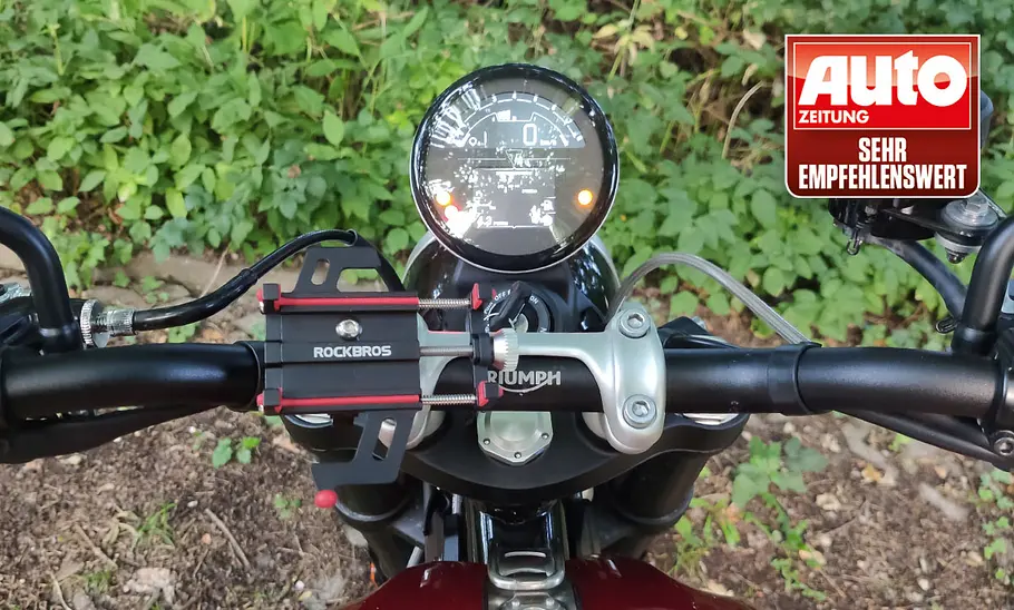 Rockbros Handyhalter fürs Motorrad am Lenker, fotografiert ohne Handy.
